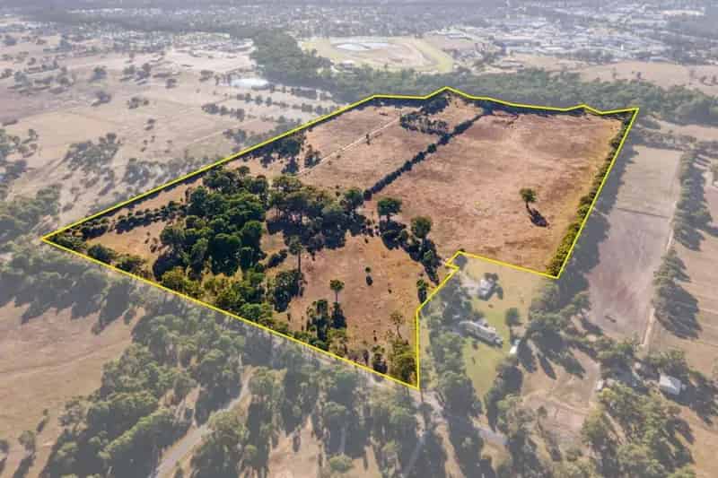 Buy rural property development site in Wangaratta with equestrian features