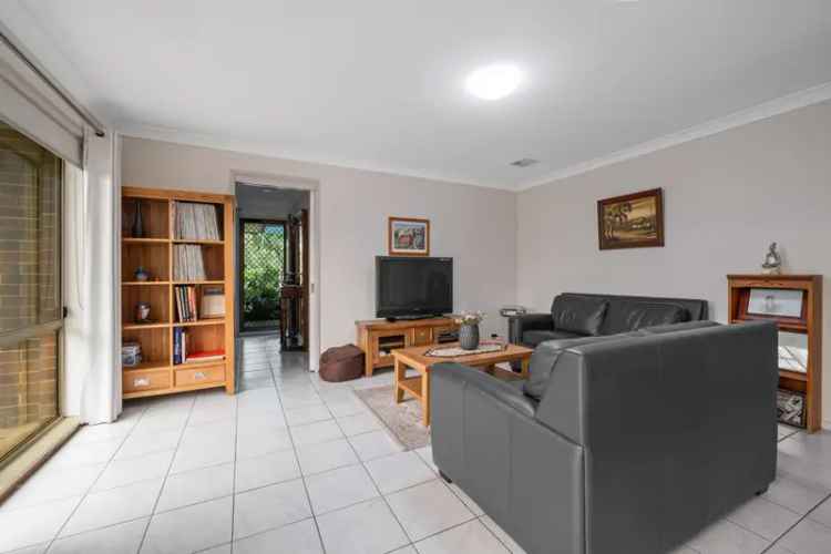 4 Bed Family Home in Peaceful Reserve Setting