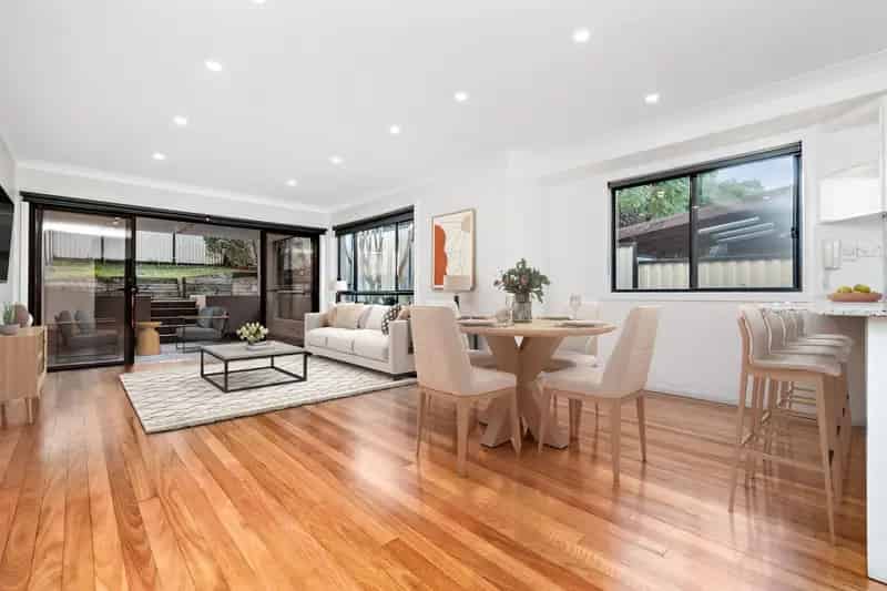 Lease Three Bedroom Townhouse in Dee Why with Ocean Glimpses