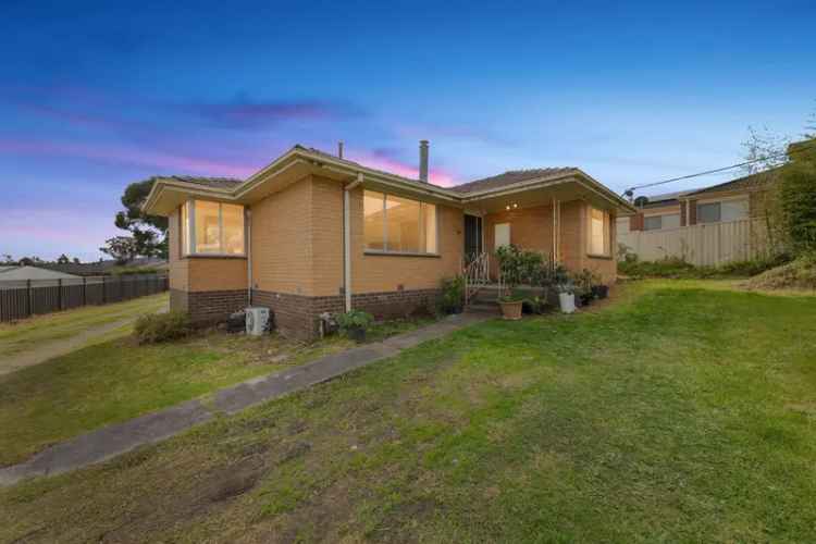 ONE OF THE LAST REMAINING AFFORDABLE PROSPECT IN PAKENHAM