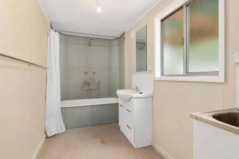 Real Estate For Lease - 32 Fourth Street - Weston , NSW