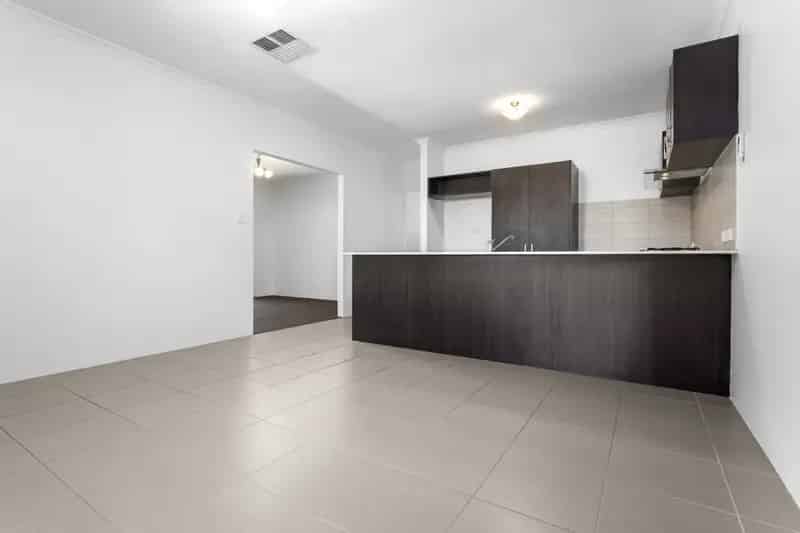 Rent Spacious Stylish 4 Bedroom Home in Quiet Cul-de-Sac
