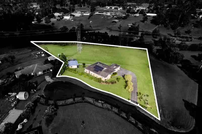 Buy House in Orangeville with Acreage and Modern Comforts