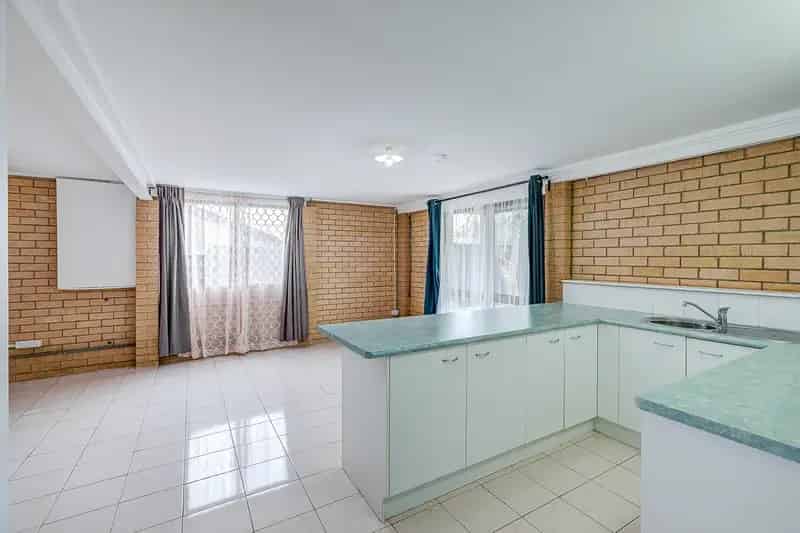Spacious High Set  Home With Versatile Multi-purpose Rooms And Potential For Dual Living