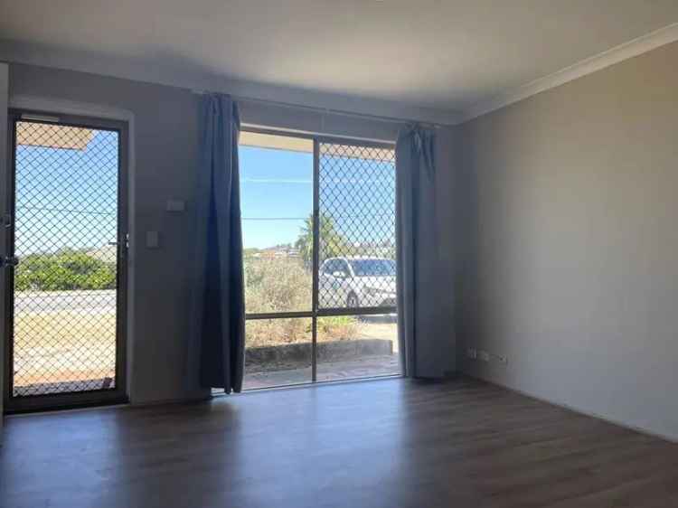 House For Rent in City of Cockburn, Western Australia