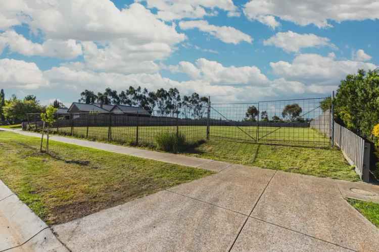 Hillside 2000 Estate, Vacant Homesite.