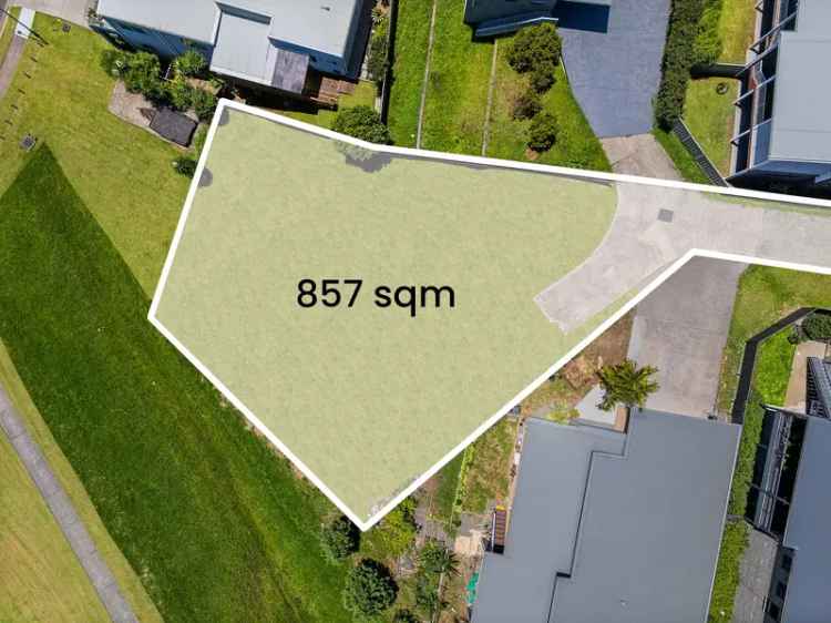 Large Vacant Lot with Panoramic Views - Lake Heights NSW