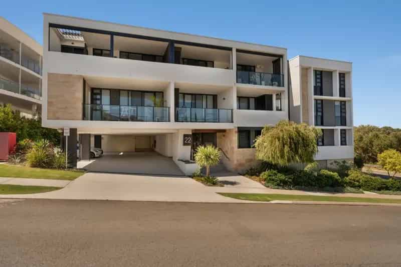 Apartment For Sale - 2/22 Cassinia Road, Duncraig WA 6023