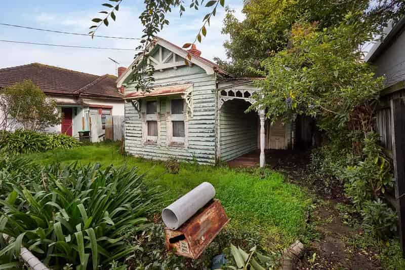 Redevelopment Opportunity House in Richmond with Dual Frontage