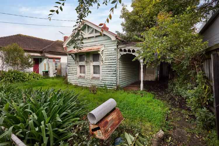 House For Sale in Melbourne, Victoria