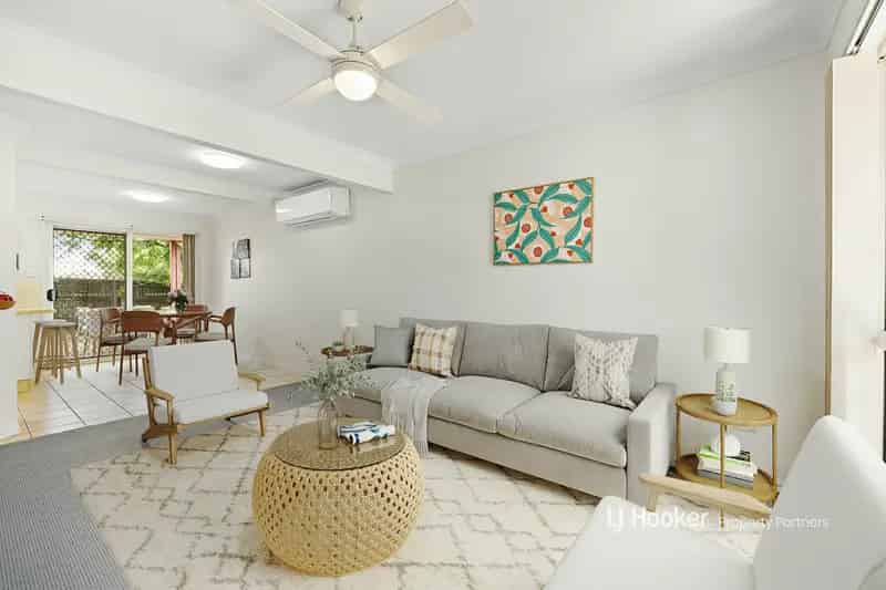 House For Sale , 8, Honeysuckle Way, City of Brisbane, Queensland