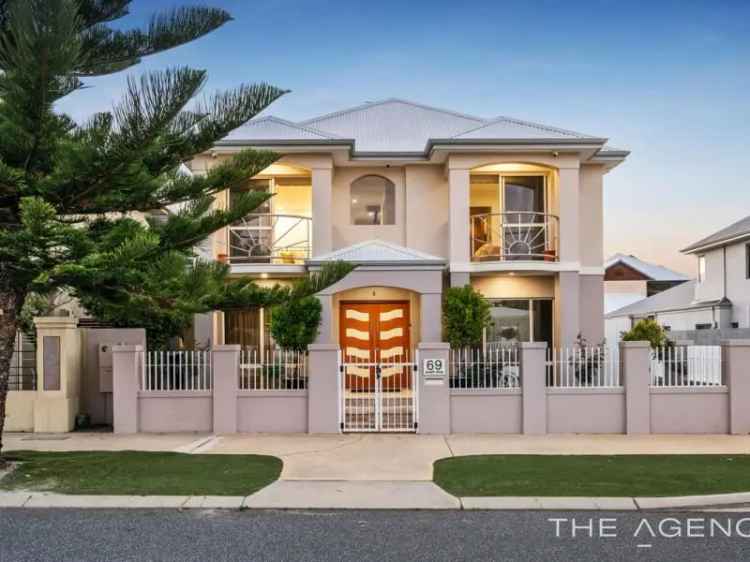 House For Sale in Joondalup, Western Australia