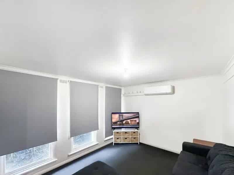 2 Bedroom Unit in Town