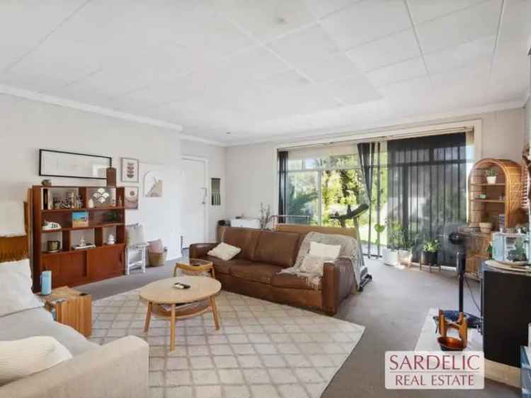 House For Sale in City of Melville, Western Australia