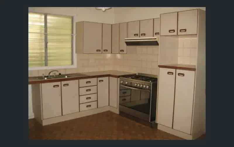 Buy House in Clermont with Spacious Yard and Modern Features