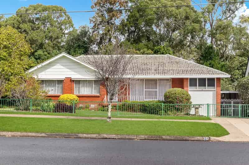 Renovators Dream in Prime Locale!