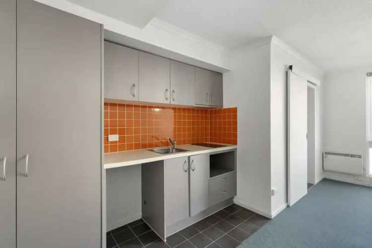 1 Bedroom Furnished Apartment Carlton Melbourne