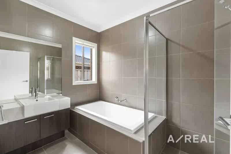 3 rooms house of 219 m² in Melbourne
