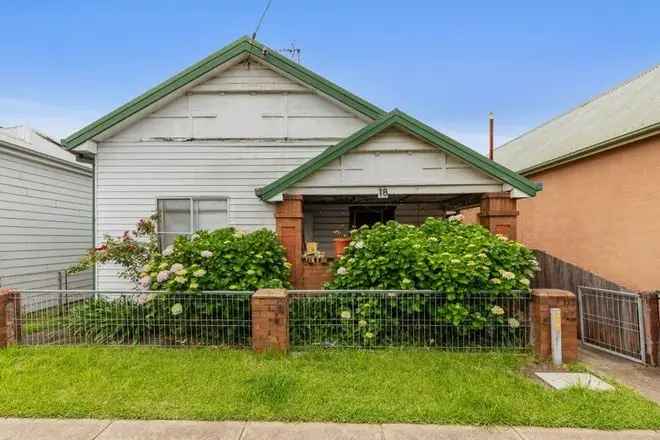 House For Sale in Newcastle-Maitland, New South Wales