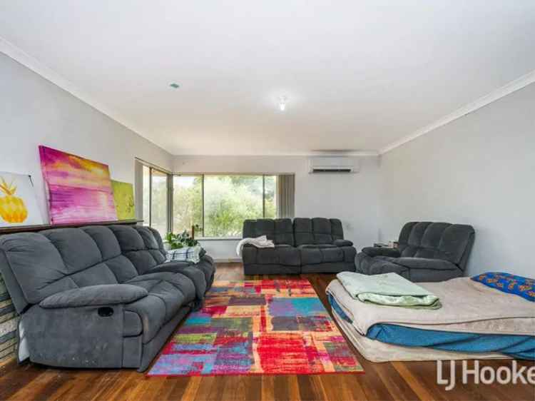 House For Sale in City of Gosnells, Western Australia