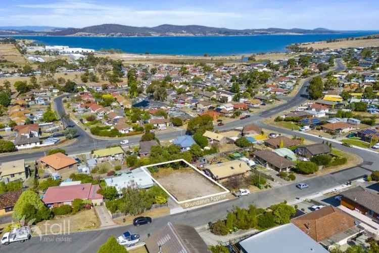 Picturesque views over Ralphs Bay