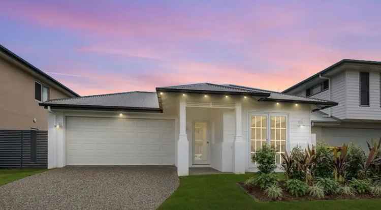 18 Voyage Street, Newport QLD 4020 - House For Lease