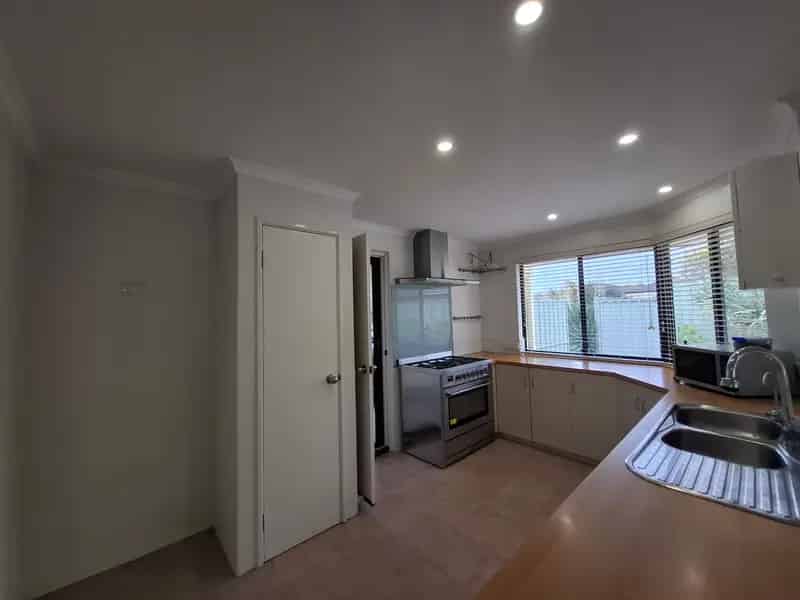 33 Orara Way, Merriwa WA 6030 - House For Lease