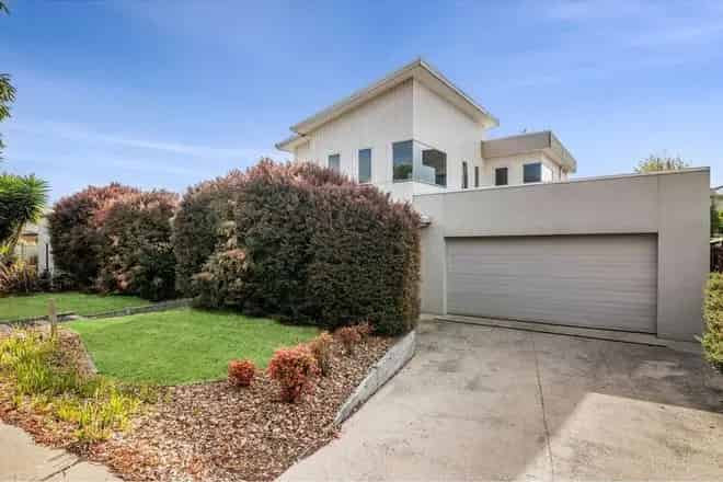 House For Sale , 28, Shorebreak Street, Torquay, Victoria