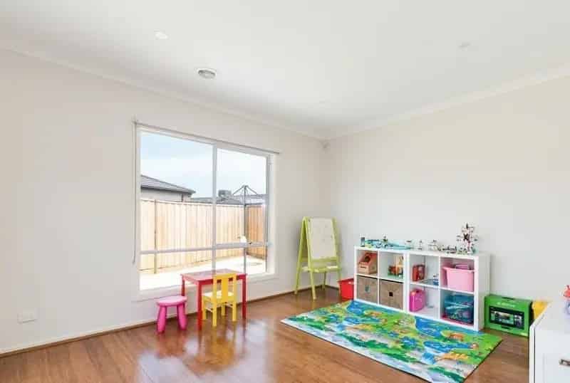 Modern 4-Bedroom Family Home in 'Beaumont Waters' *Original Sales Photos used -new photos coming soon