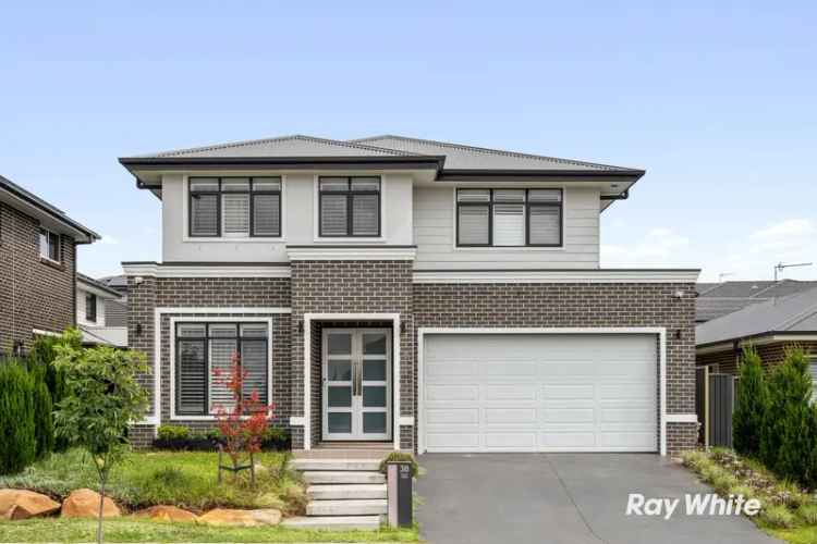 Stunning Near-New Family Home in Elara