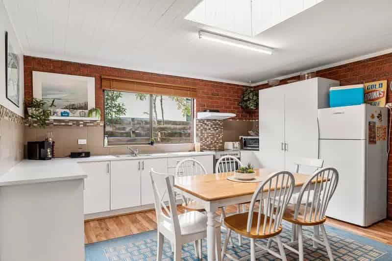 Neat and tidy home in a great location!