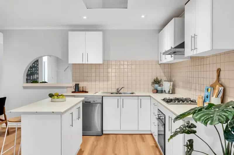 House For Rent , 196, Capel Street, Melbourne, Victoria