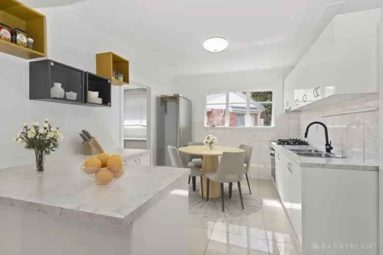 Spacious 3-Bedroom Home in Dandenong North - Ideal for Dual Living