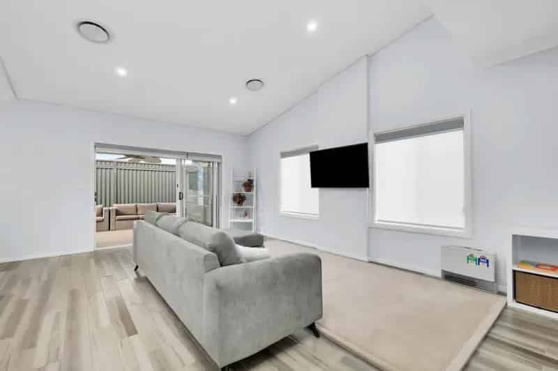 Lease Beautifully Designed 4 Bedroom Home in Spring Farm NSW