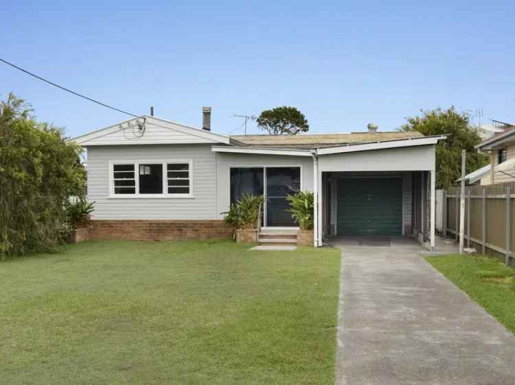 Refurbished 3-Bedroom Home Near Waterfront