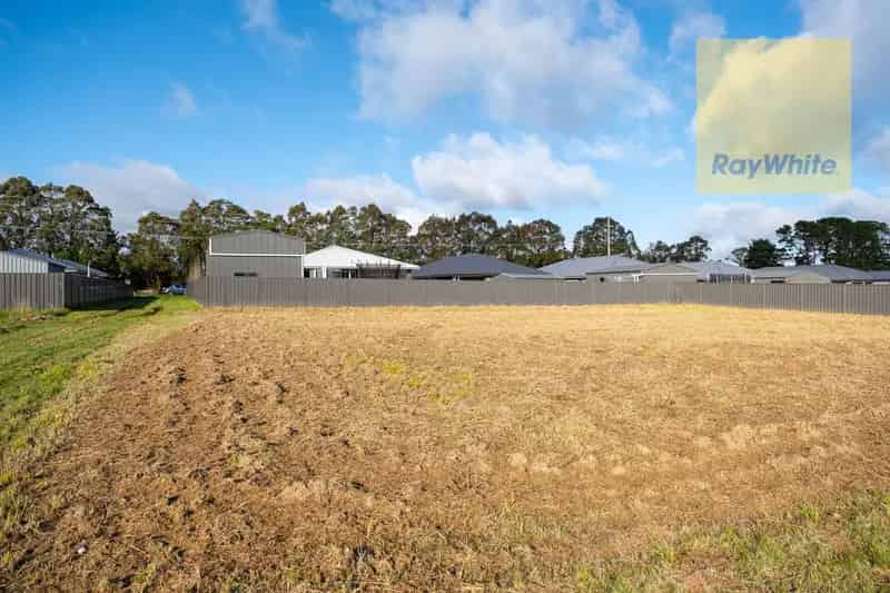 Buy Land in Crookwell with Services and Privacy