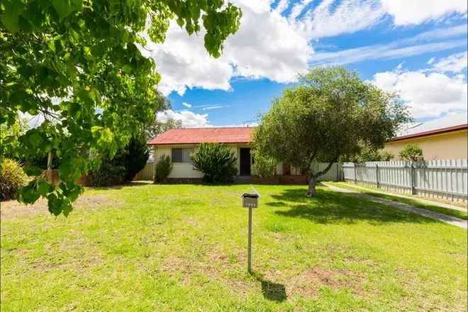 Cozy 3-Bedroom Home in North Albury