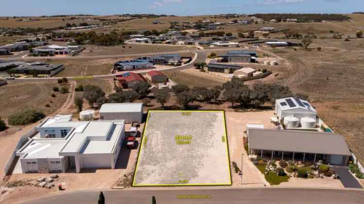 Vacant land for sale in Streaky Bay with underground services