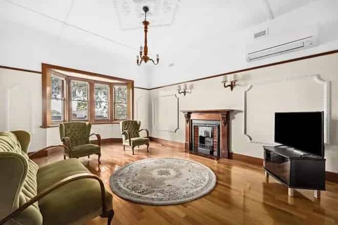 House For Sale , 16, Leonard Crescent, Melbourne, Victoria