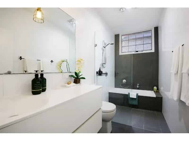 Bright, Spacious & Stylish Home In The Heart Of Balmain