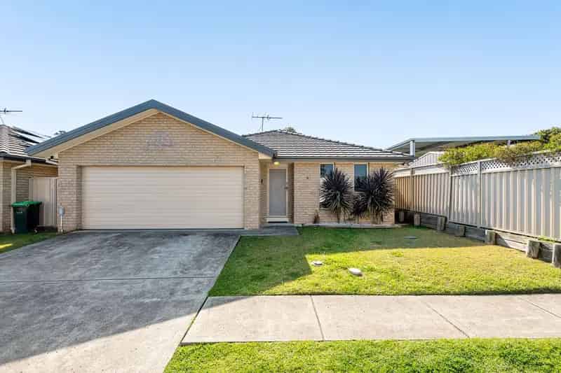 Real Estate For Lease - 8 Lonsdale Place - Kurri Kurri , NSW