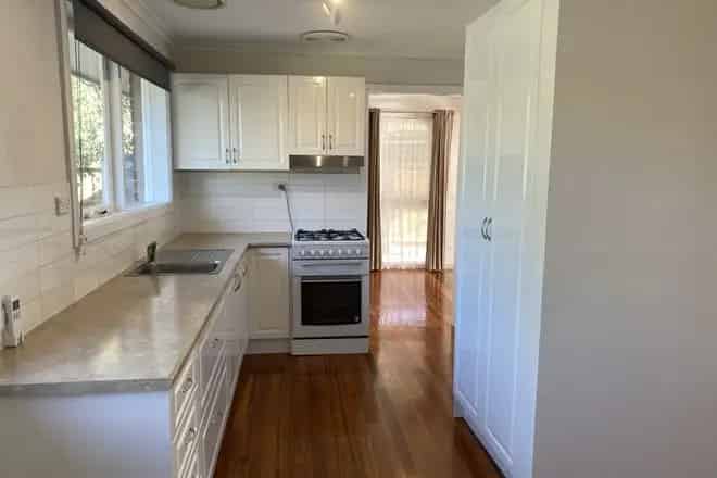 House For Rent , 15, Harvey Close, Melbourne, Victoria