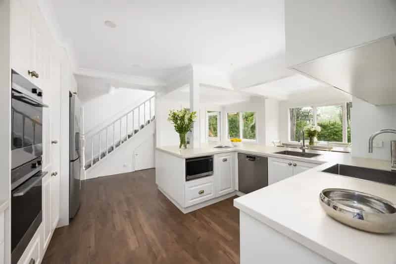 Sprawling family home, designed for entertaining in ultra convenient location