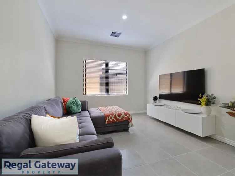 Luxury 4 Bed 2 Bath Home with Media Room and Alfresco Dining