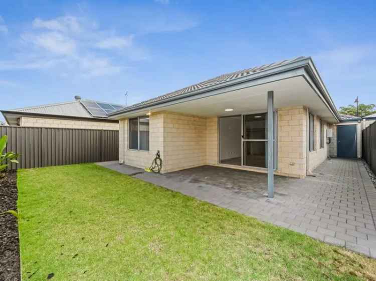 3x2 Home in Baldivis Parks Estate Near Parks and Schools