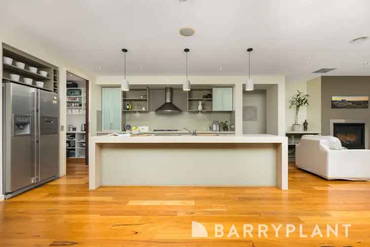 Stunning Single Storey Home Point Cook 3 1