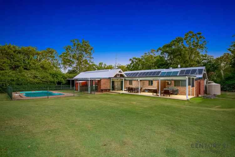 For Sale House Sharon with Pool and Shed