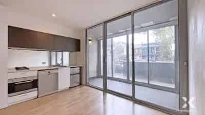 1 room apartment of 145 m² in Melbourne