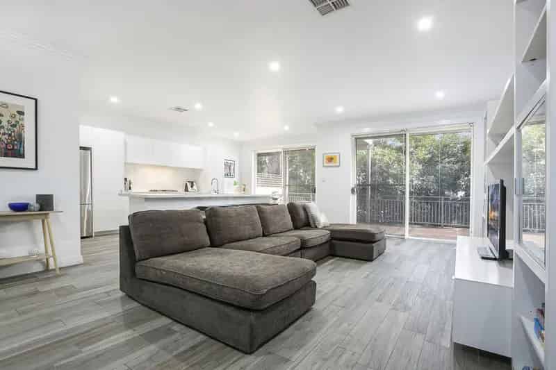 Real Estate For Lease - 5 Scaranish Way - Macquarie Links , NSW