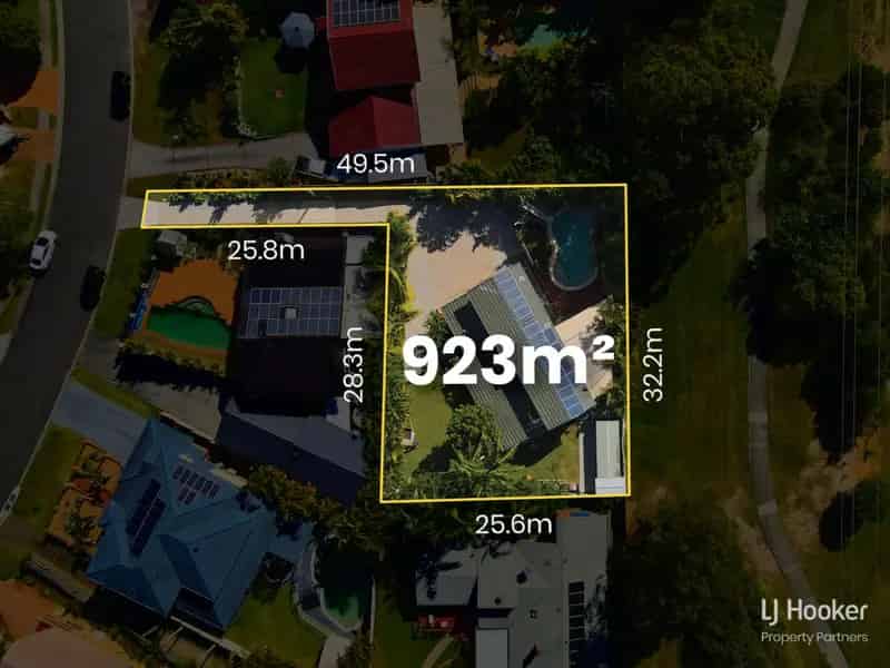 Luxury Buy House in Springwood with Pool and Bushland Access